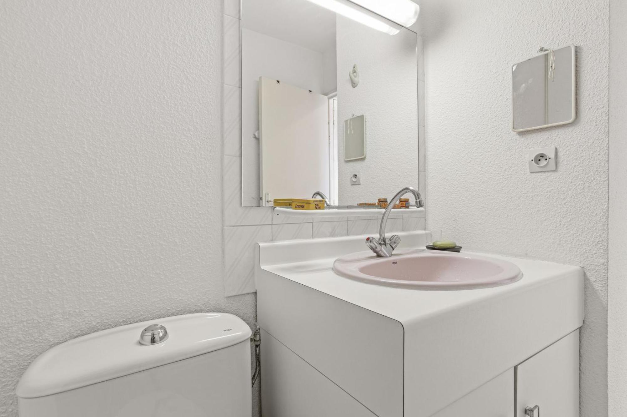 A 200 M De La Appartement Fréjus