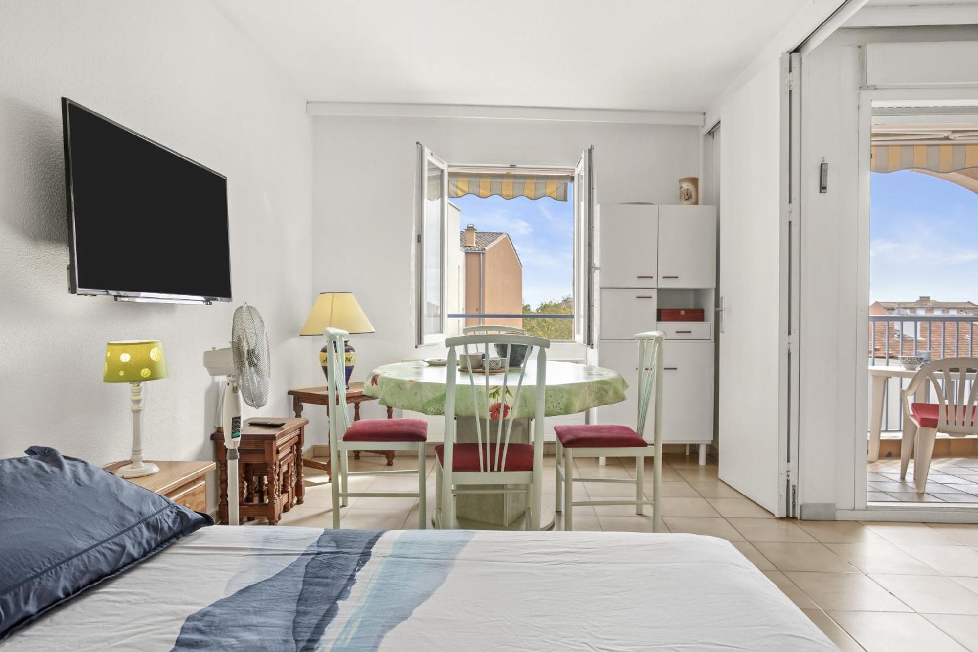 Appartement A 200 M De La