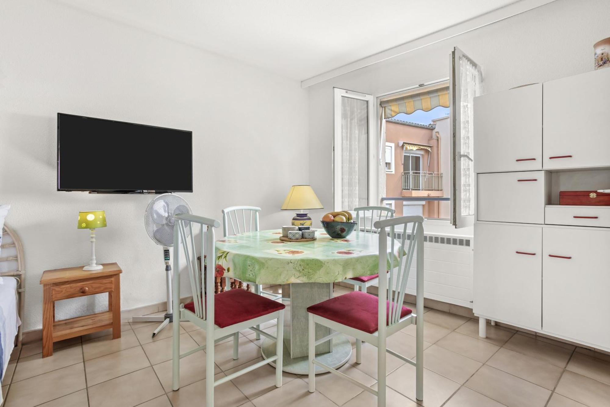 Appartement A 200 M De La *